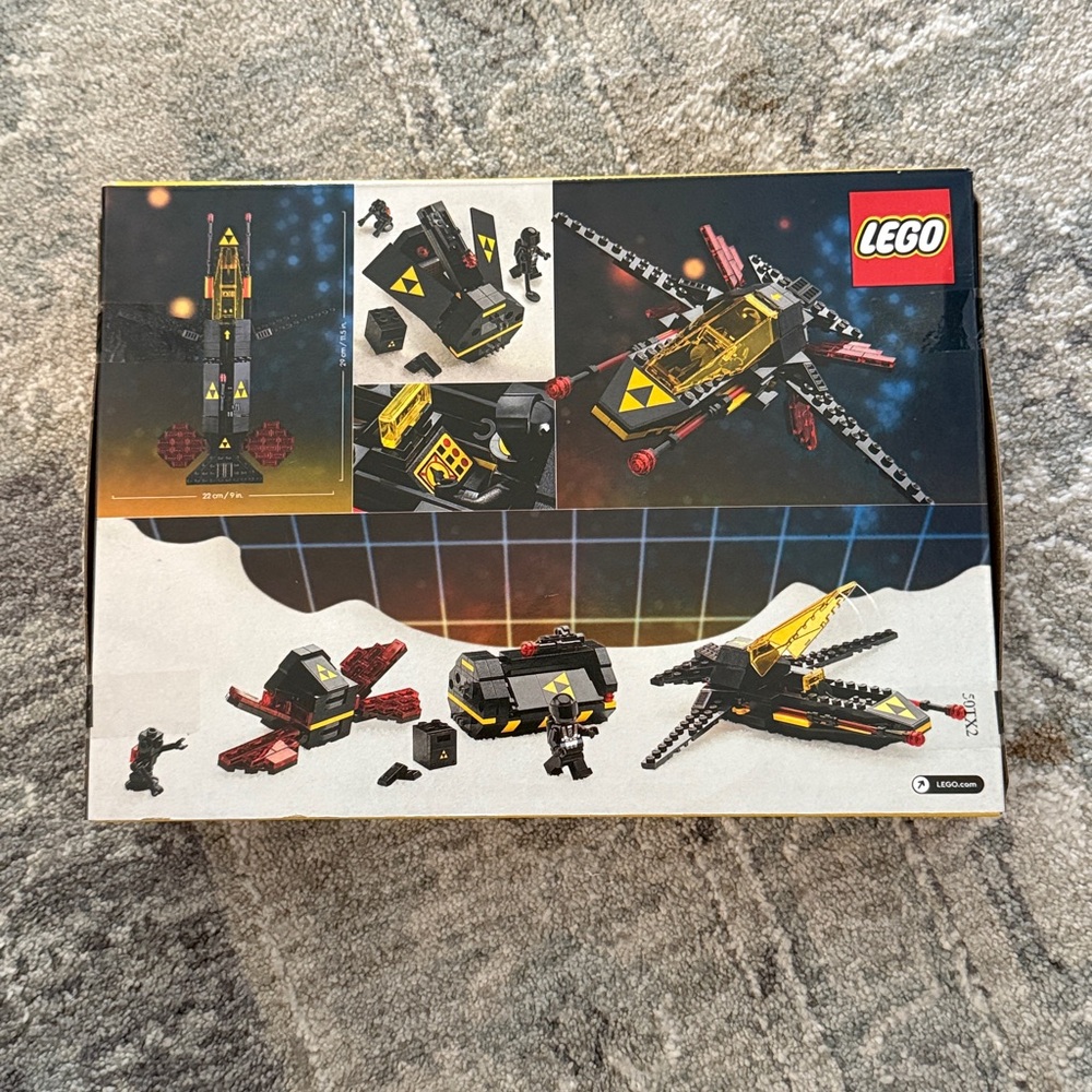 LEGO Blacktron Cruiser Spacecraft - Picture 2 of 3